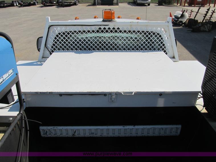 image for item B2851 2006 Ford F350 XL Super Duty service truck