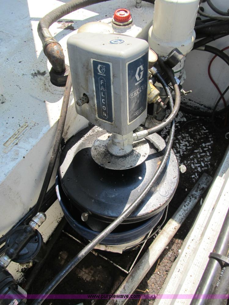 image for item B2851 2006 Ford F350 XL Super Duty service truck