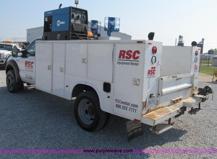 image for item B2852 2005 Ford F550 XL Super Duty service truck