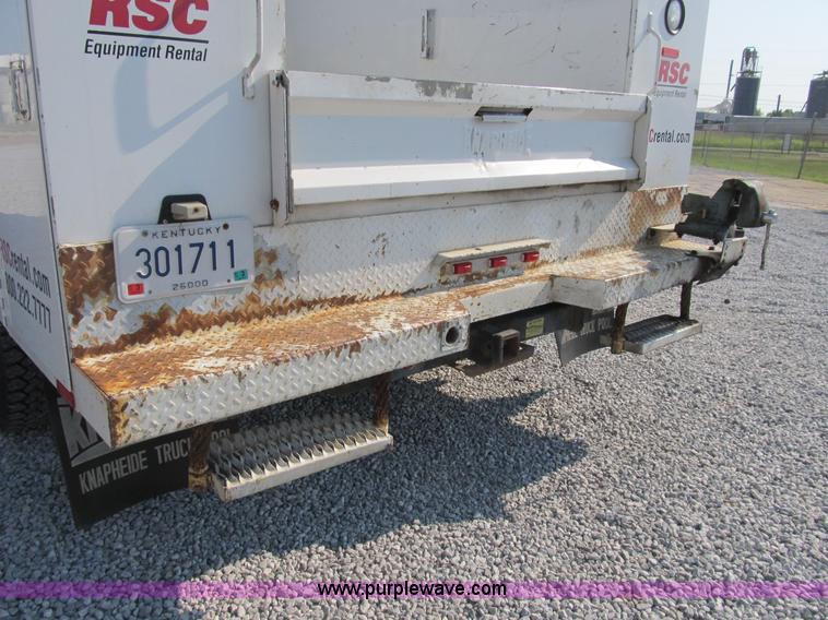 image for item B2852 2005 Ford F550 XL Super Duty service truck