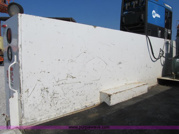 image for item B2852 2005 Ford F550 XL Super Duty service truck