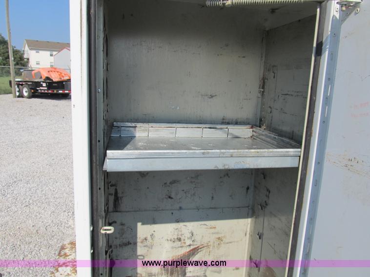 image for item B2852 2005 Ford F550 XL Super Duty service truck