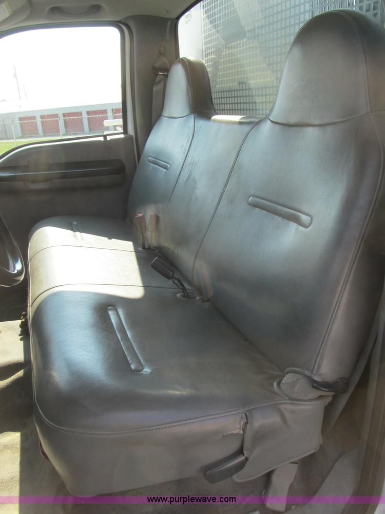 image for item B2852 2005 Ford F550 XL Super Duty service truck