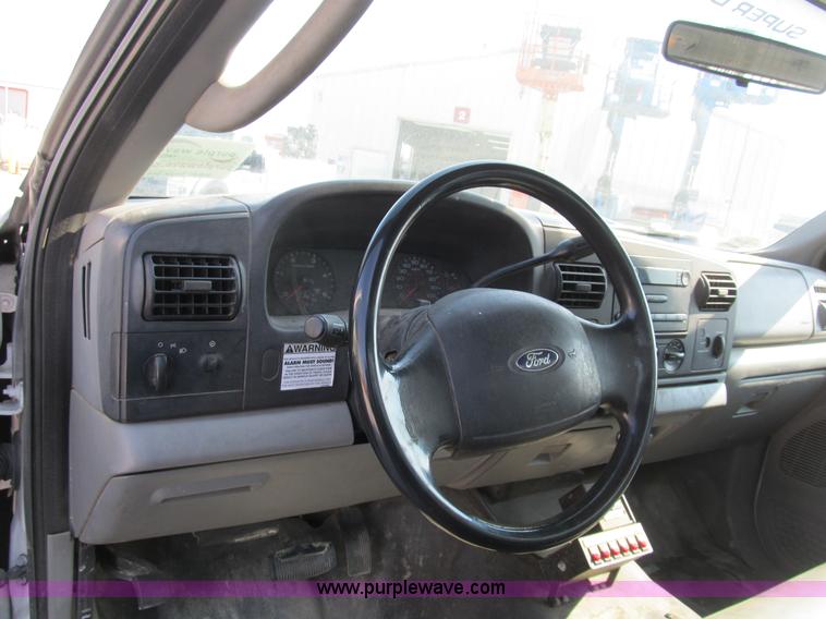image for item B2852 2005 Ford F550 XL Super Duty service truck