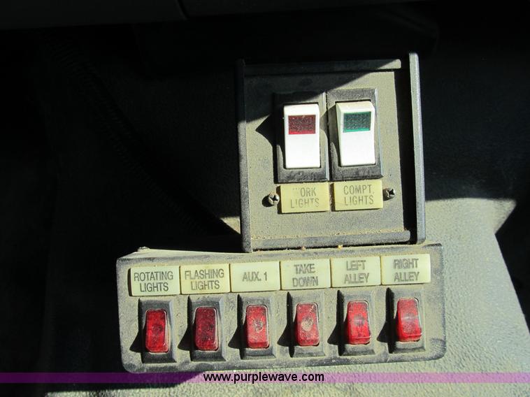 image for item B2852 2005 Ford F550 XL Super Duty service truck