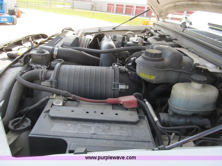 image for item B2852 2005 Ford F550 XL Super Duty service truck