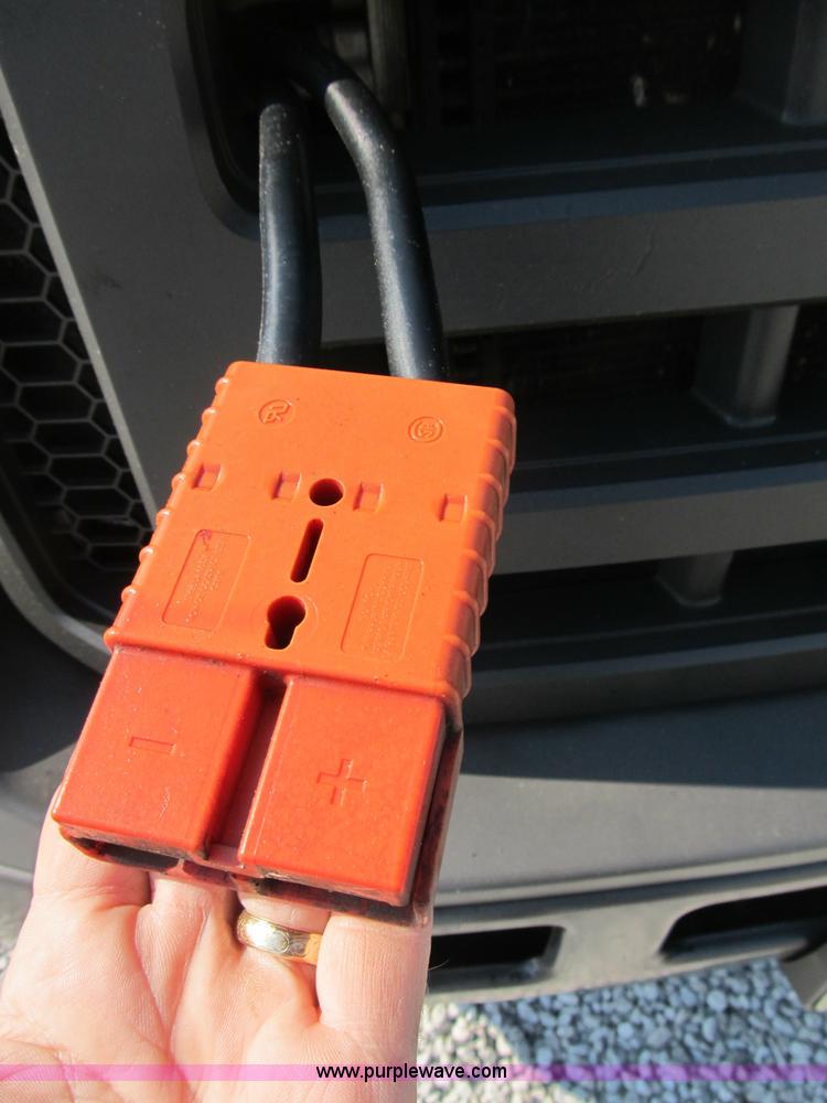 image for item B2852 2005 Ford F550 XL Super Duty service truck