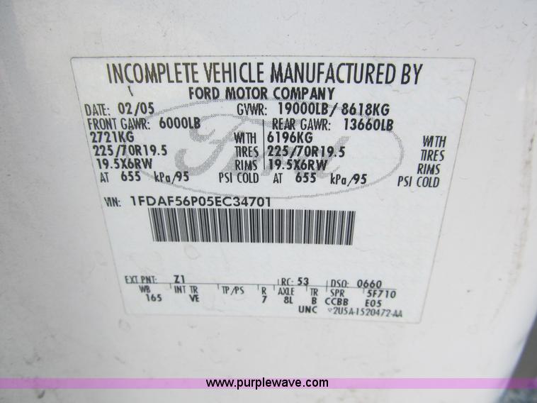 image for item B2852 2005 Ford F550 XL Super Duty service truck