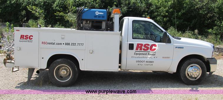 image for item B2853 2005 Ford F350 XL Super Duty service truck