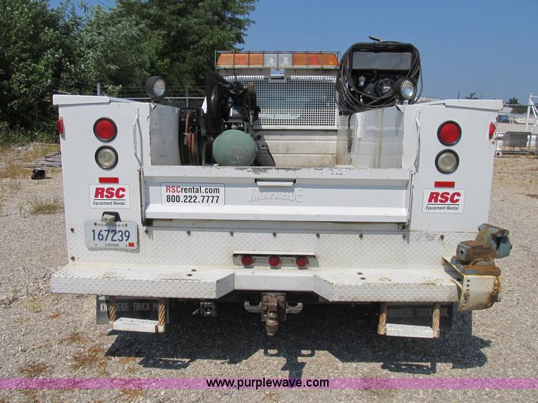 image for item B2853 2005 Ford F350 XL Super Duty service truck