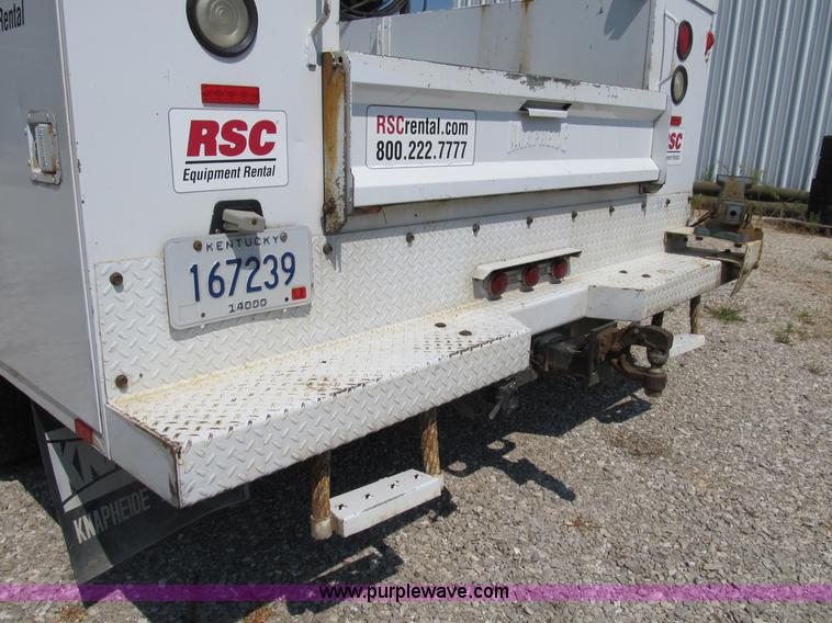 image for item B2853 2005 Ford F350 XL Super Duty service truck