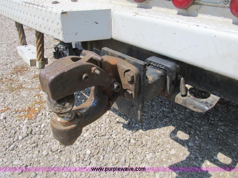 image for item B2853 2005 Ford F350 XL Super Duty service truck