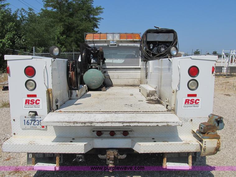 image for item B2853 2005 Ford F350 XL Super Duty service truck