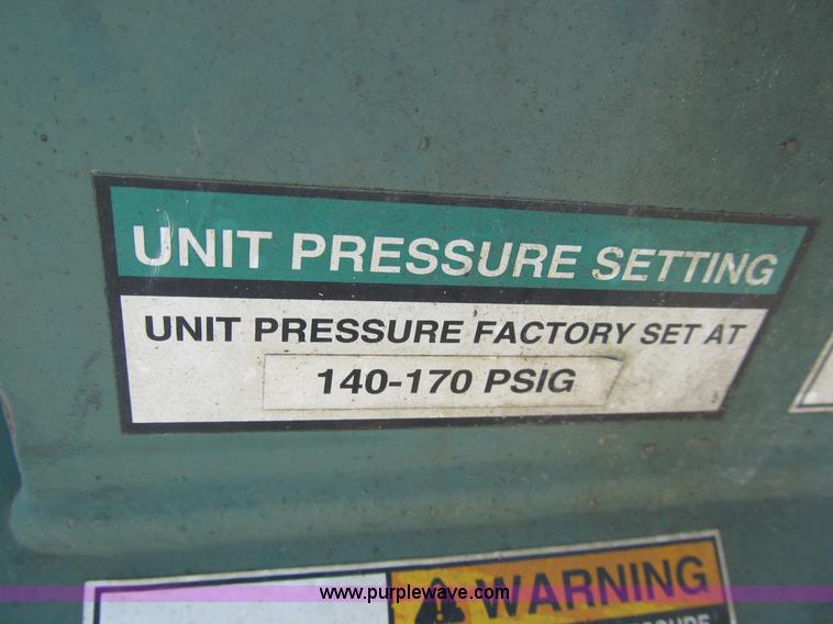 image for item B2853 2005 Ford F350 XL Super Duty service truck