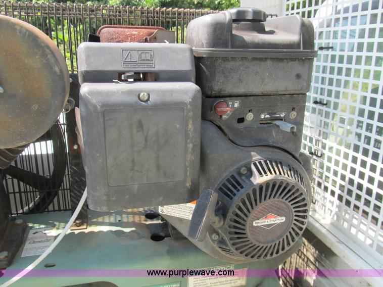 image for item B2853 2005 Ford F350 XL Super Duty service truck