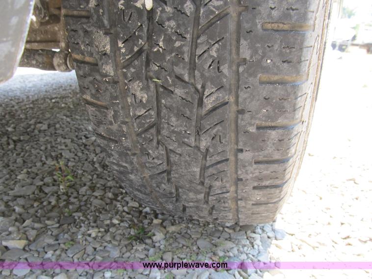 image for item B2853 2005 Ford F350 XL Super Duty service truck