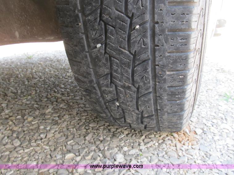 image for item B2853 2005 Ford F350 XL Super Duty service truck