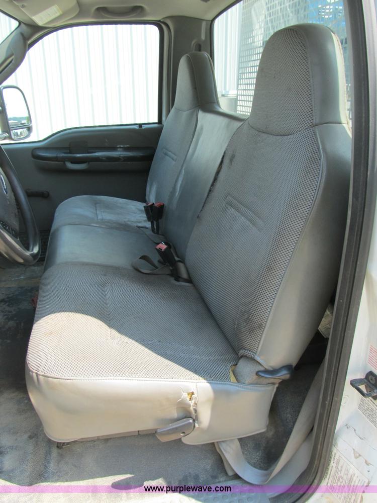 image for item B2853 2005 Ford F350 XL Super Duty service truck