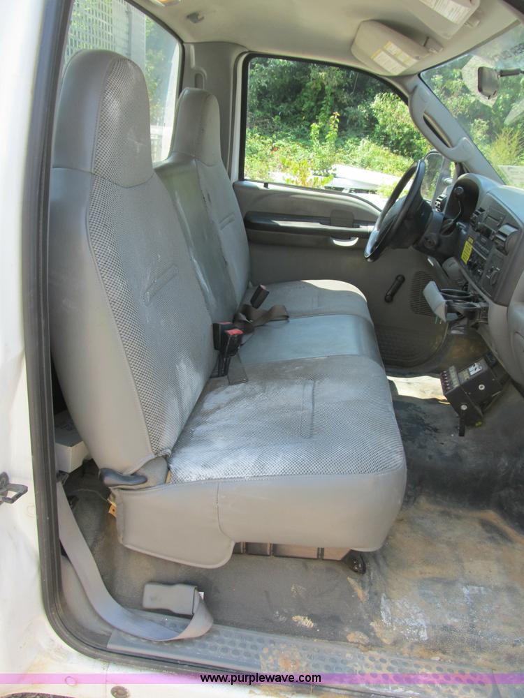 image for item B2853 2005 Ford F350 XL Super Duty service truck