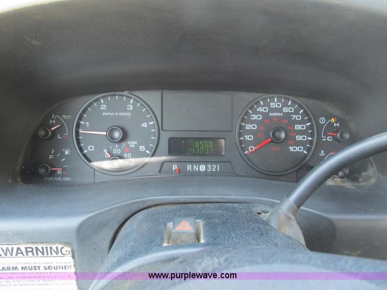 image for item B2853 2005 Ford F350 XL Super Duty service truck