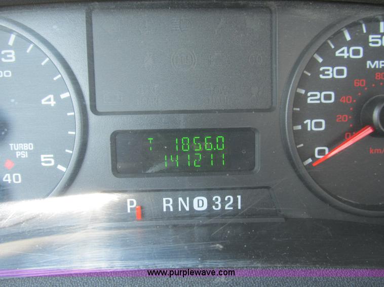 image for item B2853 2005 Ford F350 XL Super Duty service truck