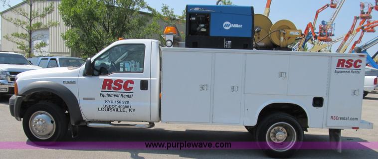 image for item B2854 2005 Ford F550 XLT Super Duty service truck