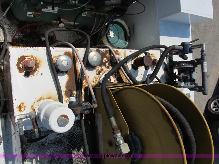 image for item B2854 2005 Ford F550 XLT Super Duty service truck