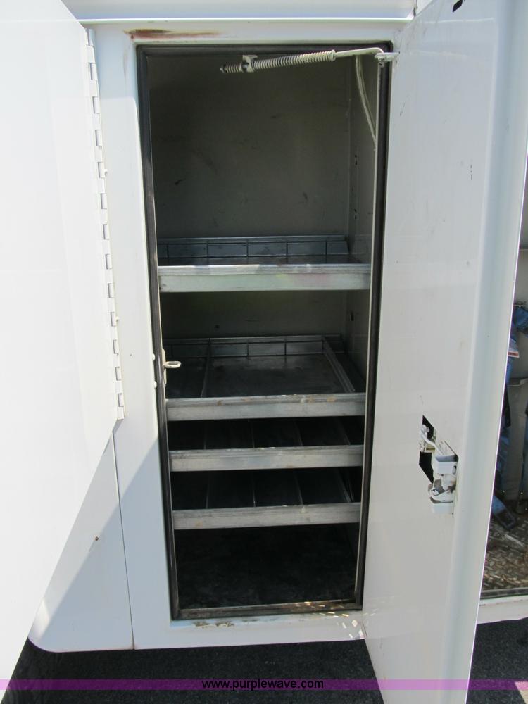 image for item B2854 2005 Ford F550 XLT Super Duty service truck