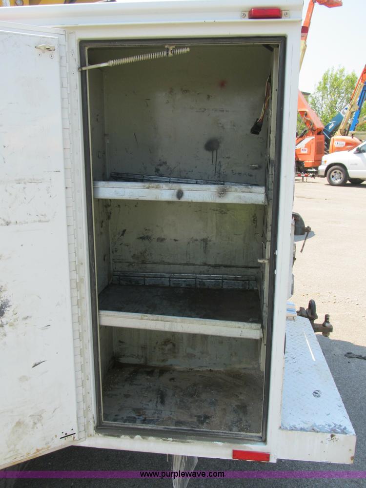 image for item B2854 2005 Ford F550 XLT Super Duty service truck