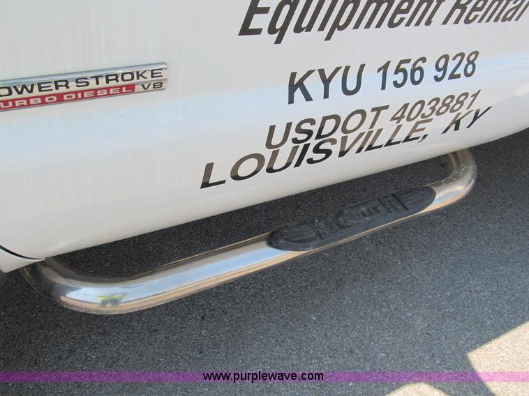 image for item B2854 2005 Ford F550 XLT Super Duty service truck