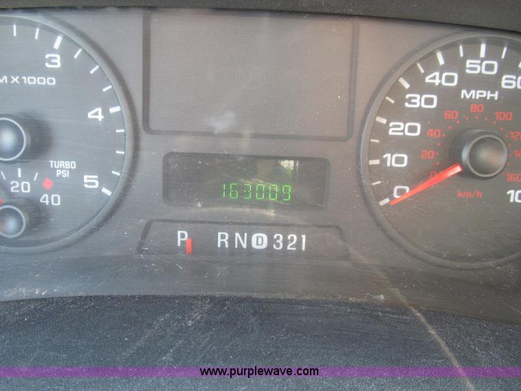 image for item B2854 2005 Ford F550 XLT Super Duty service truck