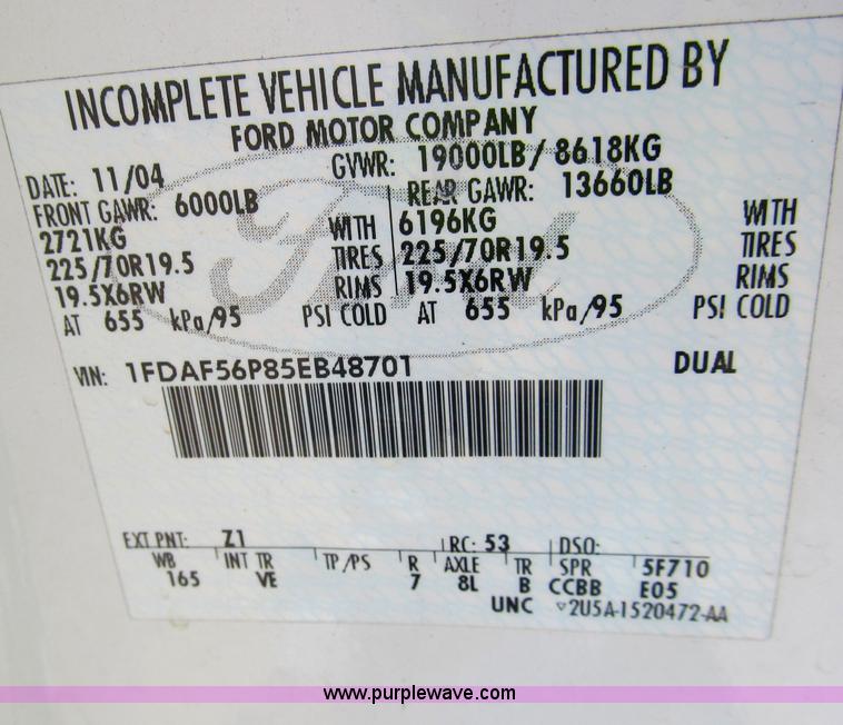 image for item B2854 2005 Ford F550 XLT Super Duty service truck