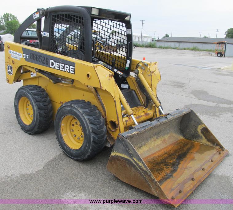image for item B2861 2006 John Deere 317 skid steer