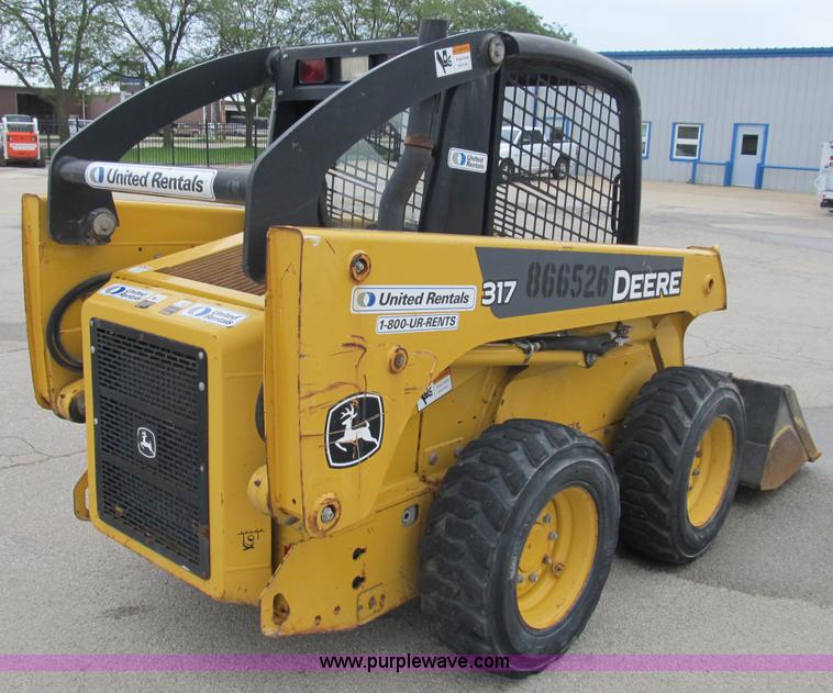 image for item B2861 2006 John Deere 317 skid steer