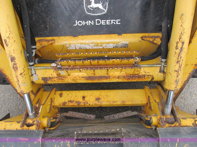 image for item B2861 2006 John Deere 317 skid steer