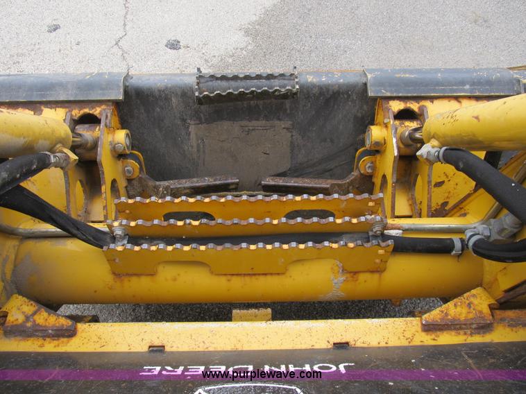 image for item B2861 2006 John Deere 317 skid steer