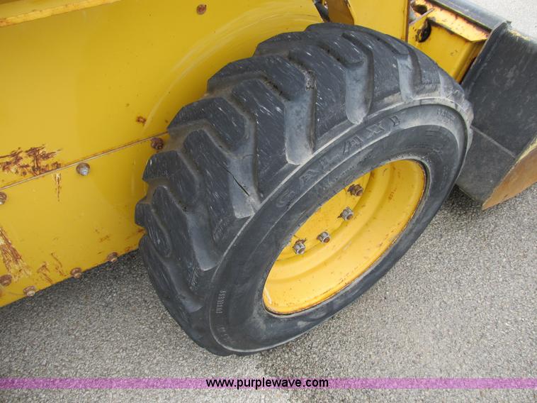 image for item B2861 2006 John Deere 317 skid steer