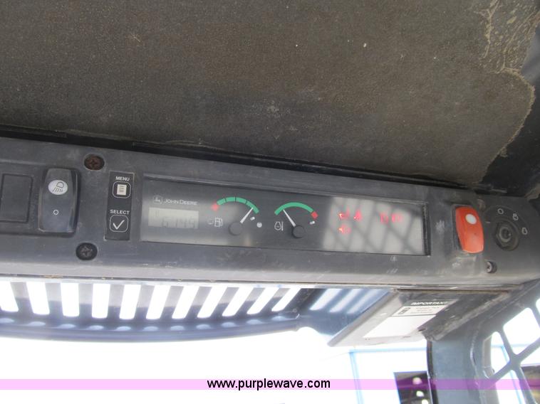 image for item B2861 2006 John Deere 317 skid steer