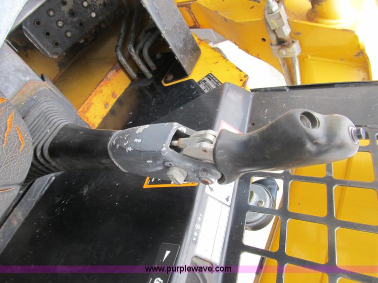 image for item B2861 2006 John Deere 317 skid steer