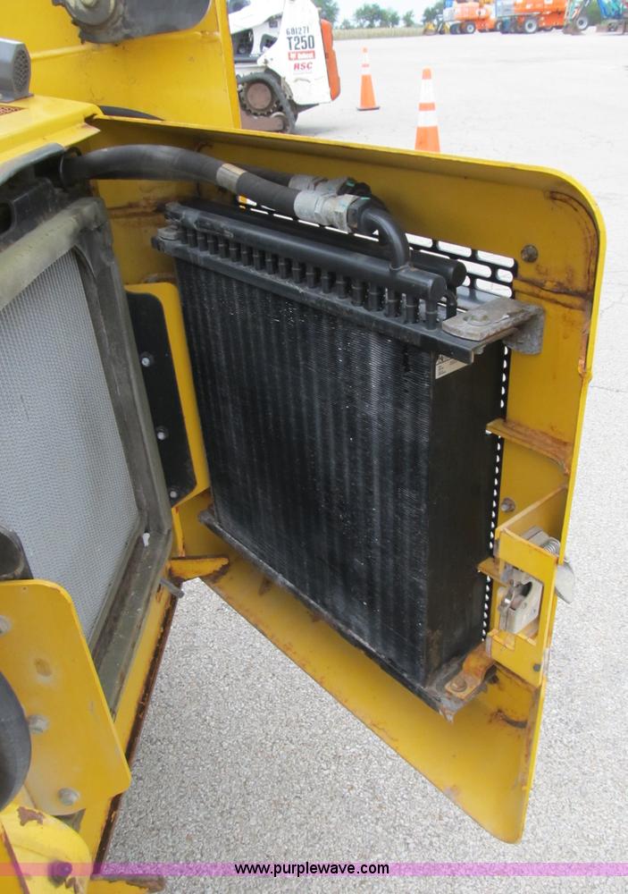 image for item B2861 2006 John Deere 317 skid steer