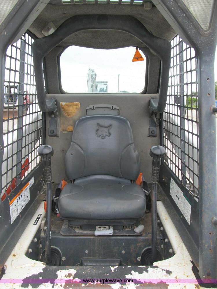 image for item B2862 2007 Bobcat T250 track skid steer