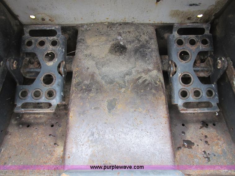 image for item B2862 2007 Bobcat T250 track skid steer