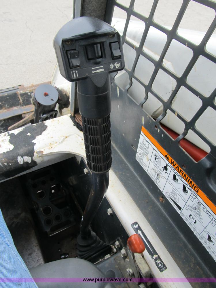 image for item B2862 2007 Bobcat T250 track skid steer