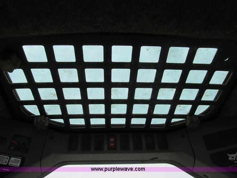 image for item B2862 2007 Bobcat T250 track skid steer