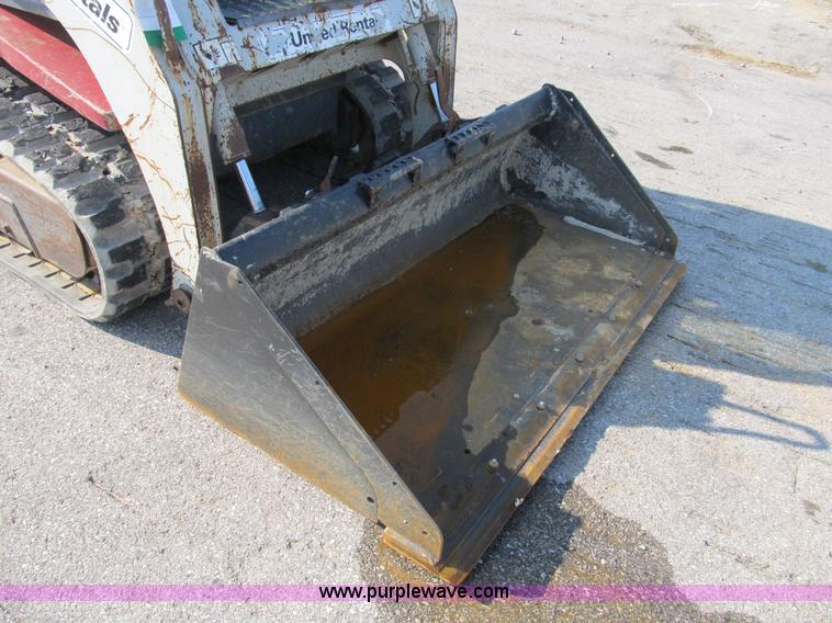 image for item B2865 2006 Takeuchi TL130C track skid steer