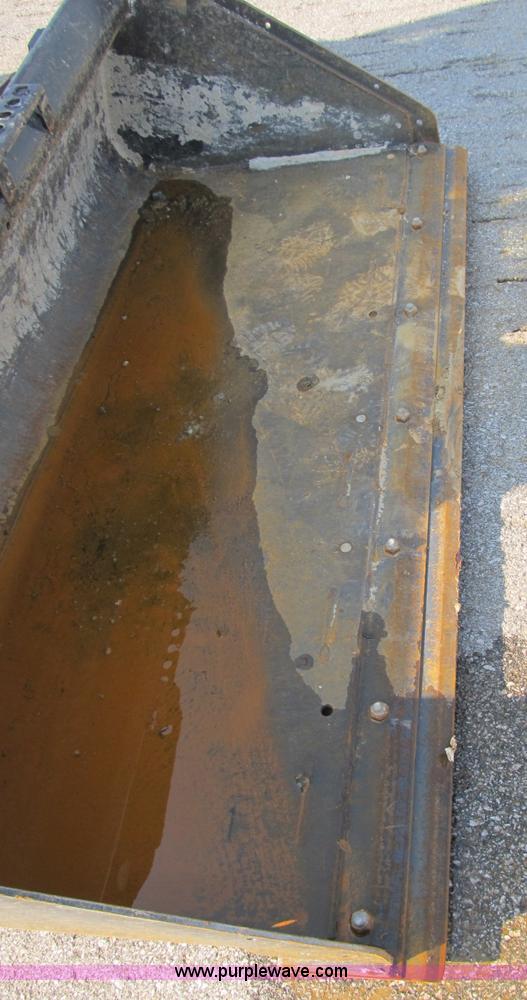 image for item B2865 2006 Takeuchi TL130C track skid steer