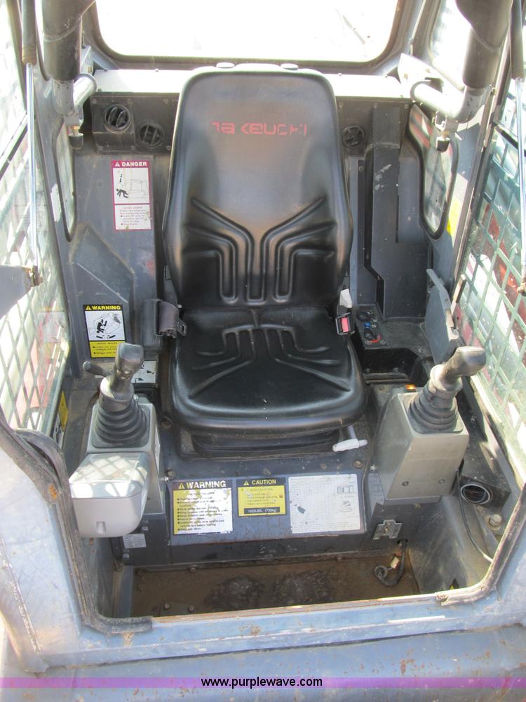 image for item B2865 2006 Takeuchi TL130C track skid steer