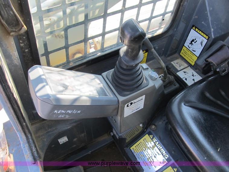 image for item B2865 2006 Takeuchi TL130C track skid steer