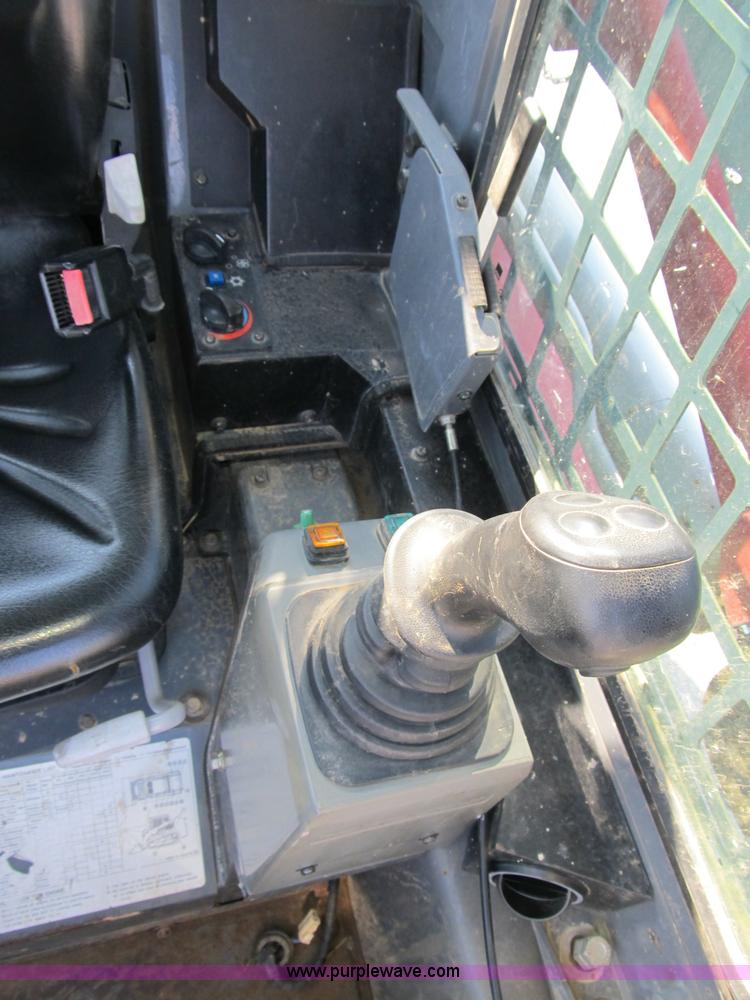 image for item B2865 2006 Takeuchi TL130C track skid steer