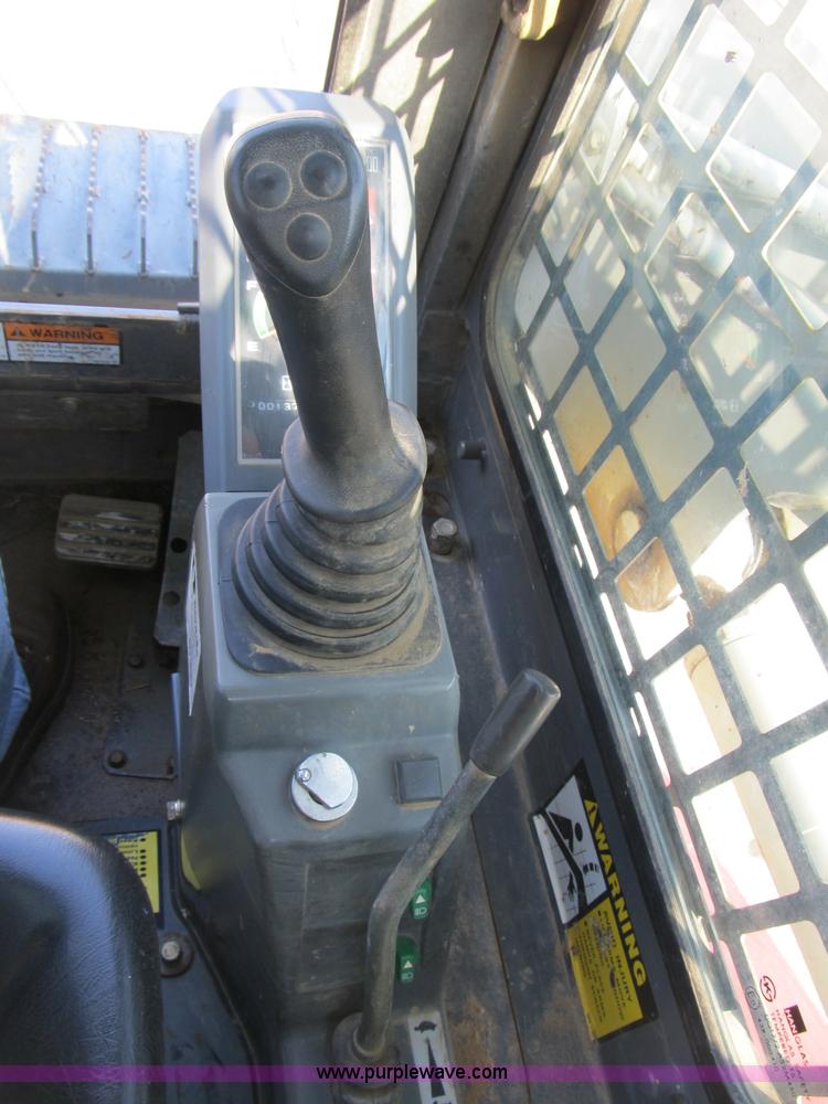 image for item B2865 2006 Takeuchi TL130C track skid steer